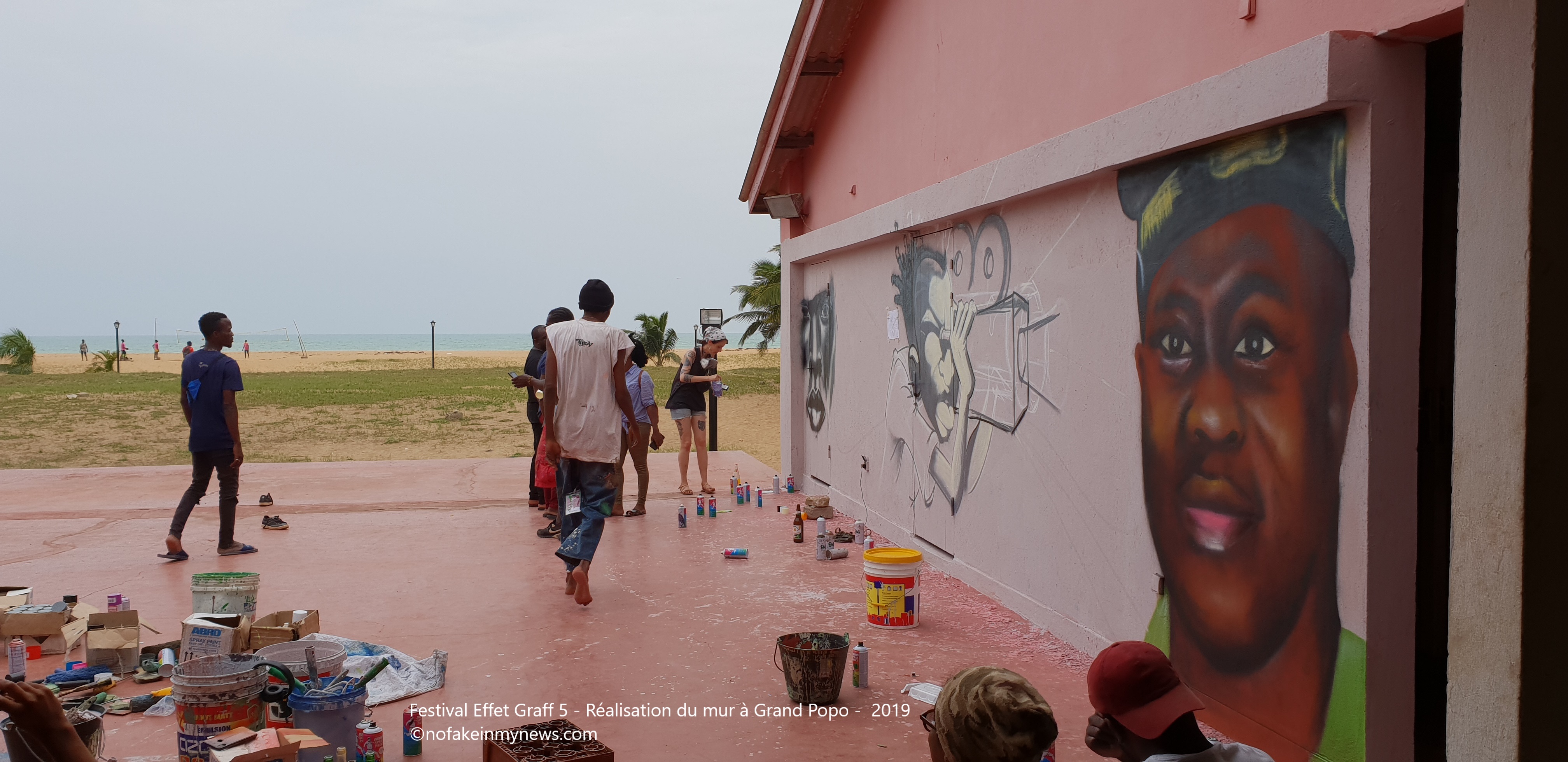 Festival Effet Graff 5 - Réalisation du mur à Grand Popo - 2019 - ©nofakeinmynews