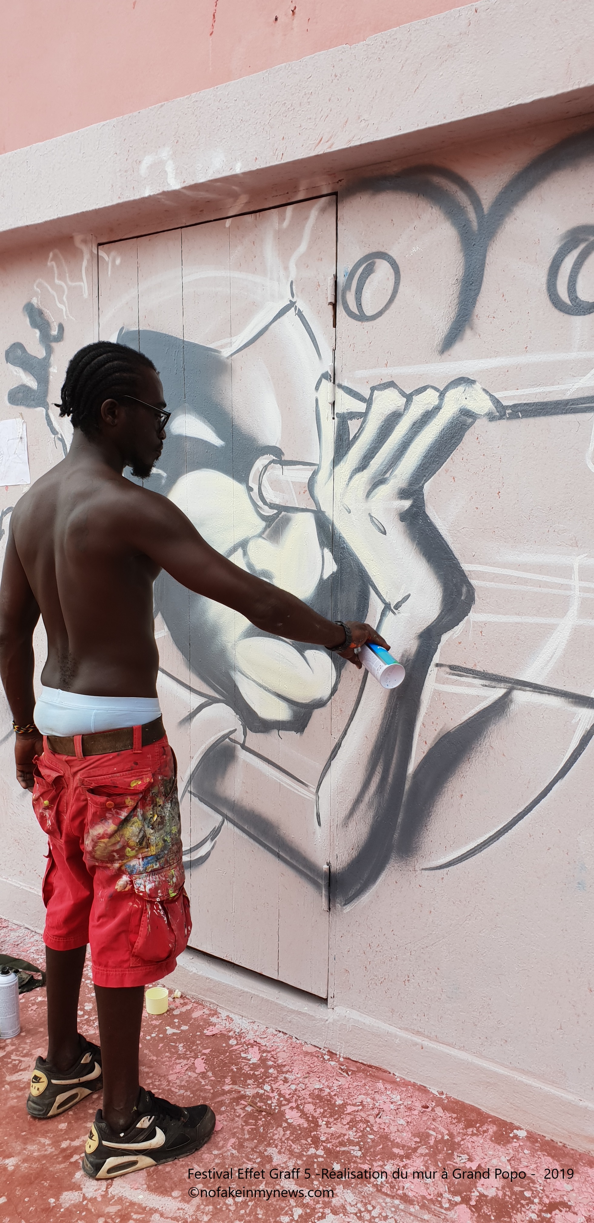Festival Effet Graff 5 -Réalisation du mur à Grand Popo - 2019 - ©nofakeinmynews